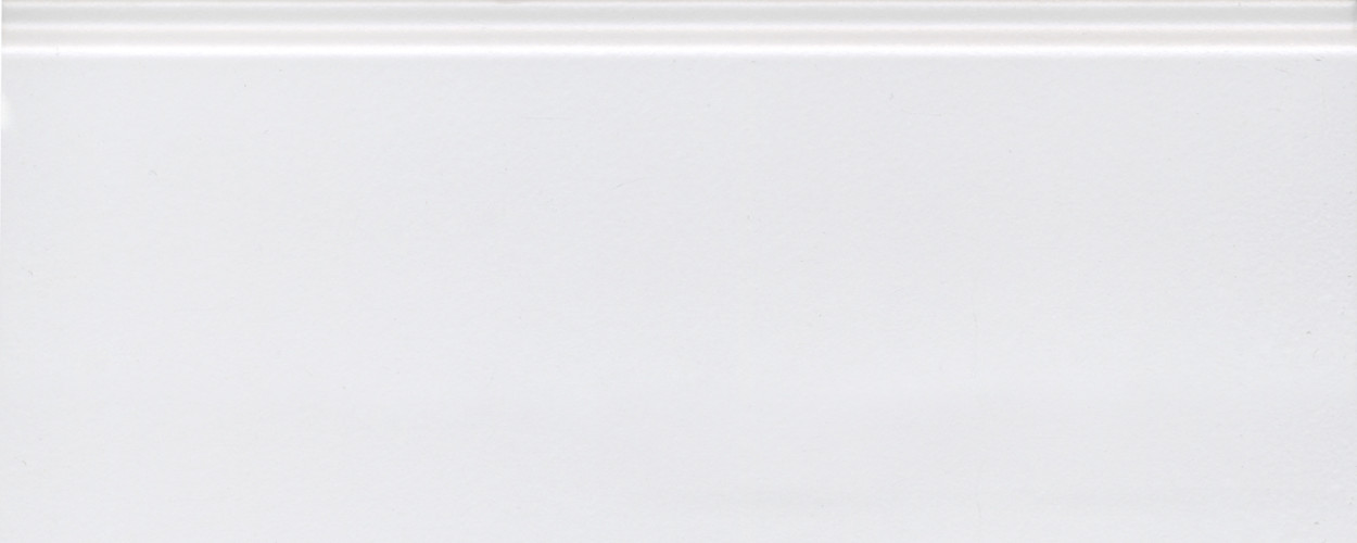 Магнолия Плинтус белый матовый обрезной FMF001R 12х30